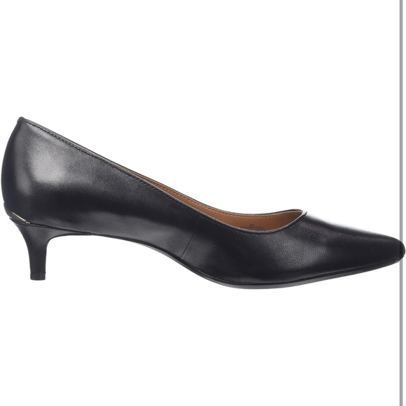 Calvin Klein Gabrianna Pump.
Brand new never worn. - Picture 3 of 8